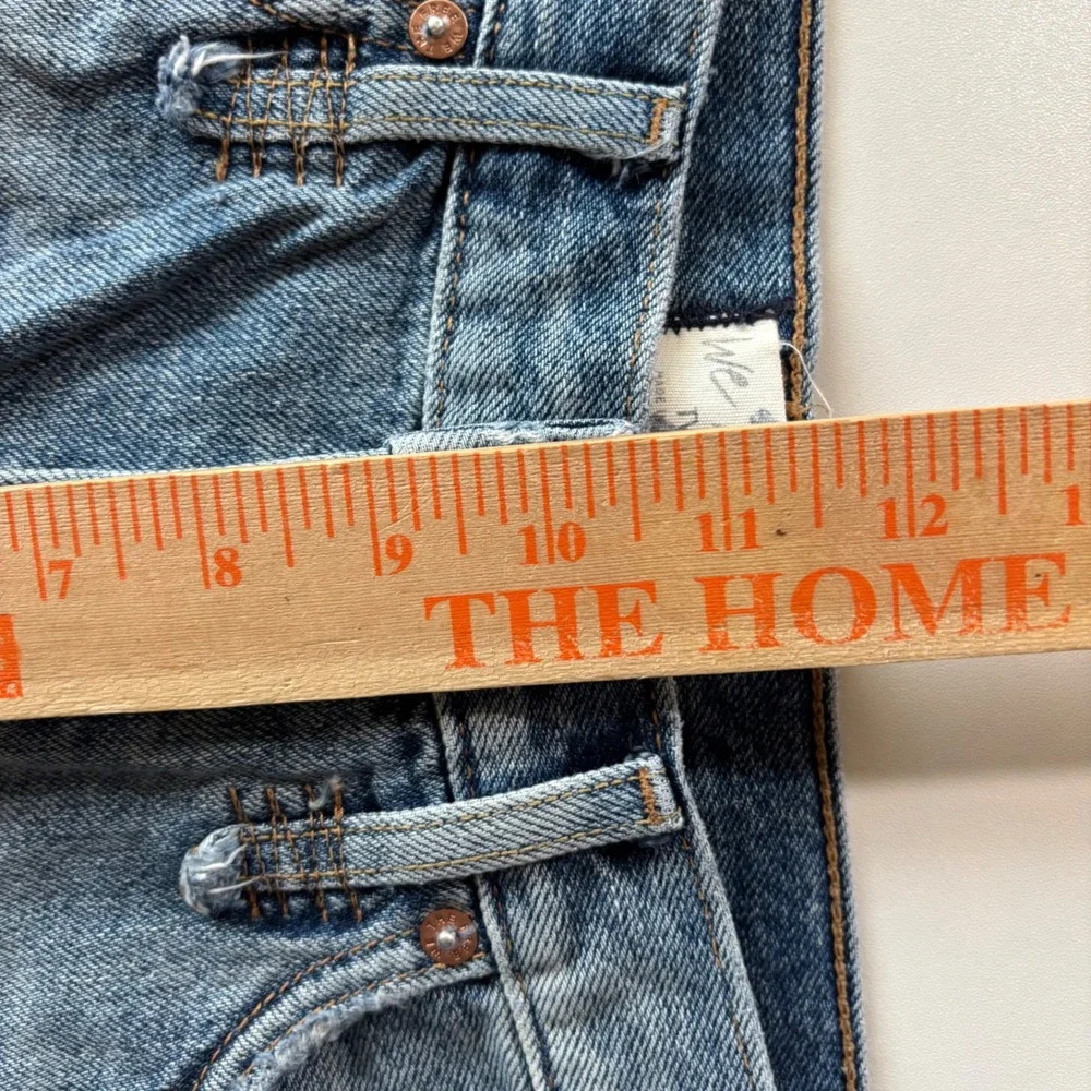 We The Free Urban Outfitters Denim Shorts Distressed Raw Hem‎ Womens